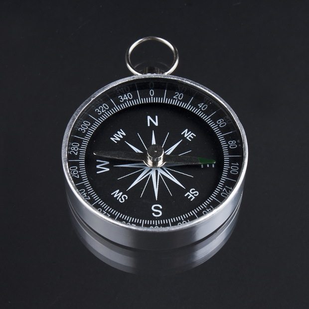 Outdoor metal aluminum alloy key ring compass 4CM portable Chinese and English compass small gift custom LOGO
