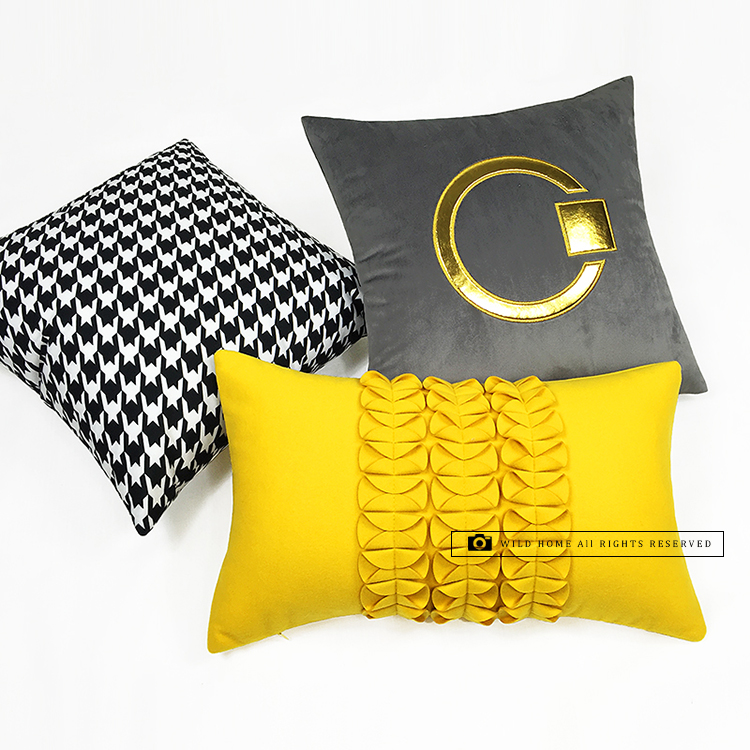 Thiết kế ban đầu Vỏ gối làm bằng tay màu vàng xám thêu bằng vàng và bạc bởi houndstooth chim đen và trắng thư lại đệm - Trở lại đệm / Bolsters gối tựa lưng ghế gỗ
