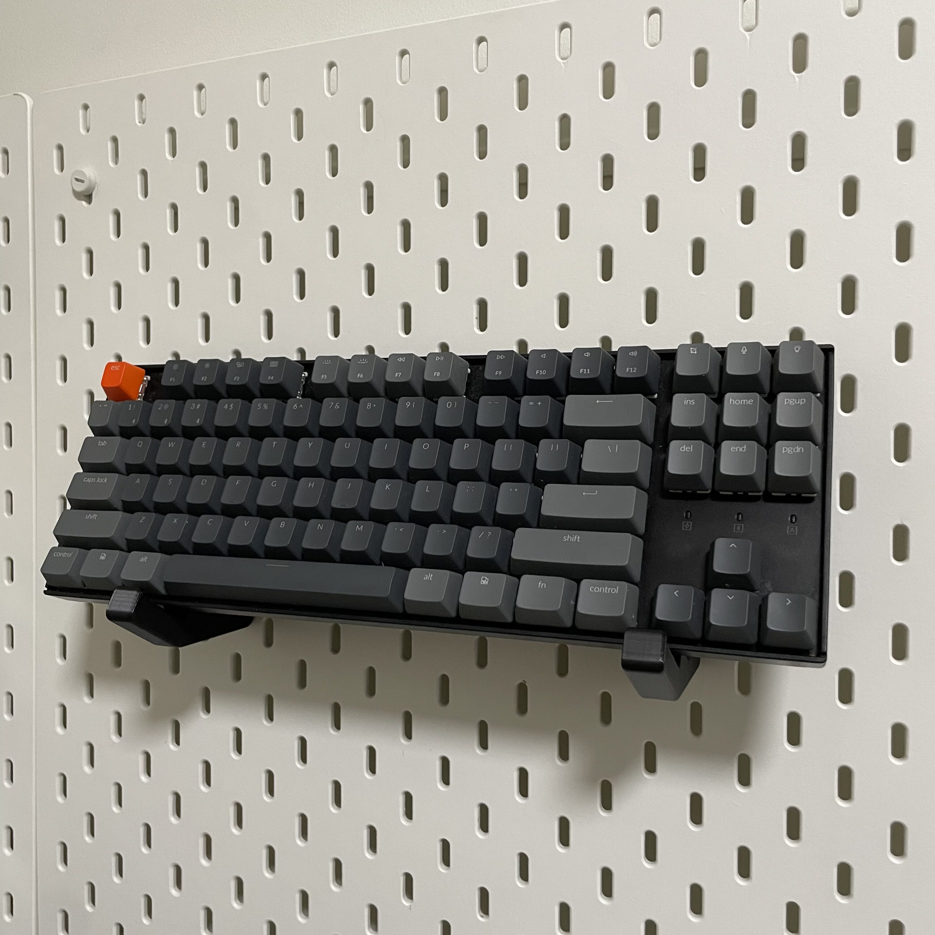 Keyboard stand IKEA hole board DIY