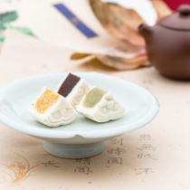 Song style refreshments small collection Longjing tea cake black tea tea cake sweet osmanthus cake three flavors with tea pastry