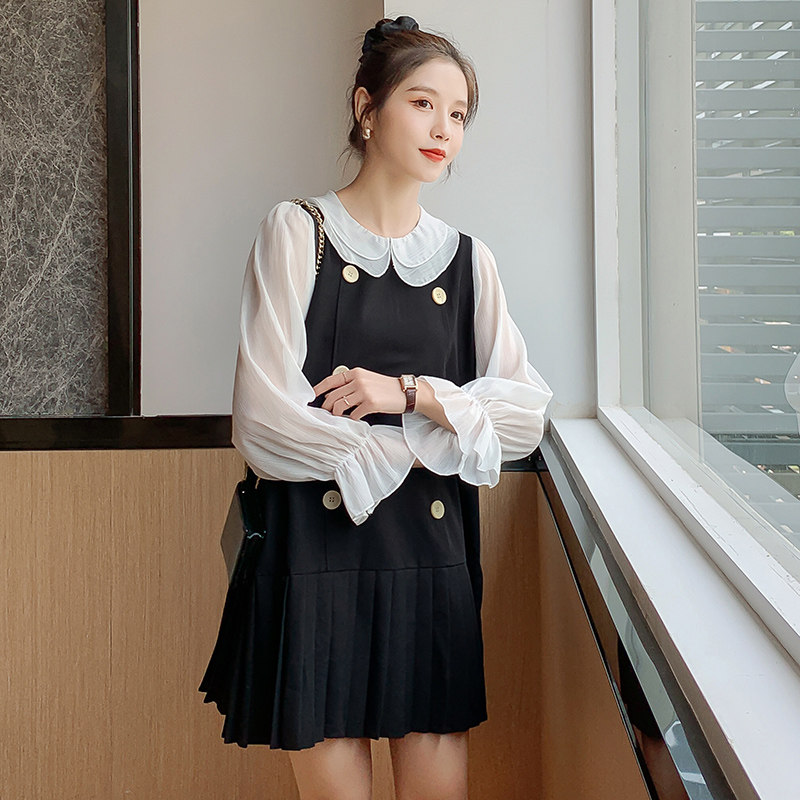 Maternity dress 2021 autumn new small loose and thin doll collar fake two sweet pleated skirts