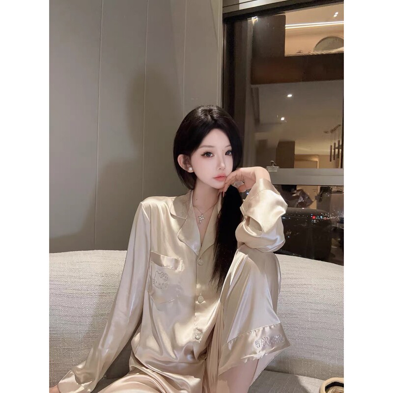Victoria Gives Her Girlfriend Summer Long-Sleeved Long Pants Pajamas, Women's Silk Spring and Autumn High-End Loungewear That Can Be Worn Outside Victoria Gives Her Girlfriend Summer Long-Sleeved Long Pants Pajamas, Women's Silk Spring and Autumn High-End Loungewear That Can Be Worn Outside