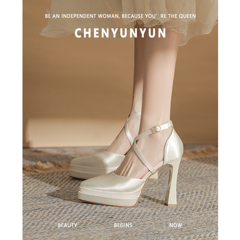 [Chen Yunyun] Small-Sized Platform High Heels for Women, Hollow Pointed Toe, Chunky Heel, Satin Main Wedding Shoes, 12cm