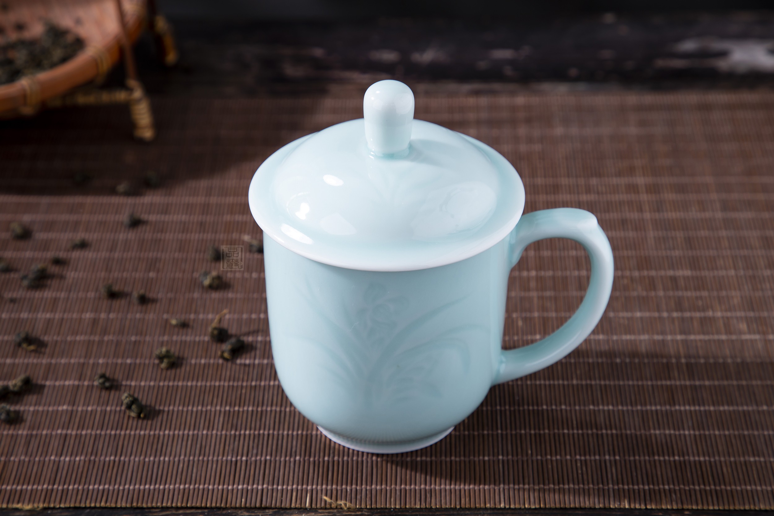 Jingdezhen longquan celadon ceramic cups with cover small household porcelain cup office single CPU personal cup