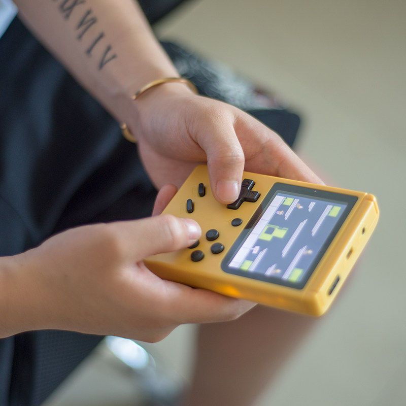 Shivering with the same handheld console Guys friends Birthday Gift Walking Creative Hubby Black Tech Ins Nets Red