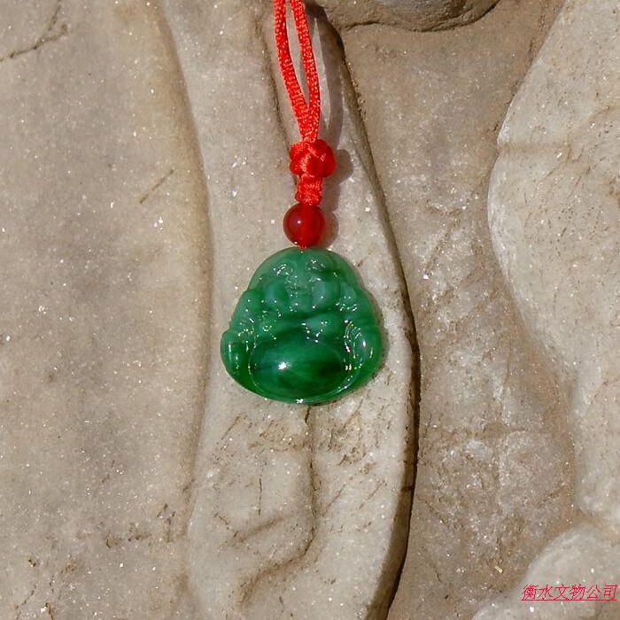 Natural A - goods Myanmar Old Pit Zhenyang green emerald Buddha to send children jewel jade certificate