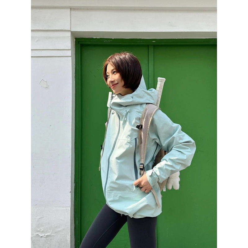 Ice Lake Green Jacket for Women 2026 Spring and Autumn New Outdoor Windproof and Waterproof Hiking and Mountaineering Jacket for Tibet Ice Lake Green Jacket for Women 2026 Spring and Autumn New Outdoor Windproof and Waterproof Hiking and Mountaineering Jacket for Tibet