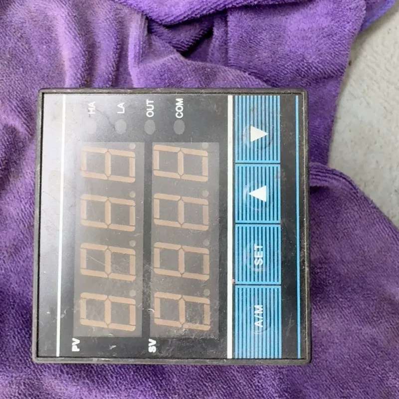 Negotiable Price - Huibang Intelligent Temperature Controller Chb401-021-013, Actual Product Photos, Disassembled Item - Repairable