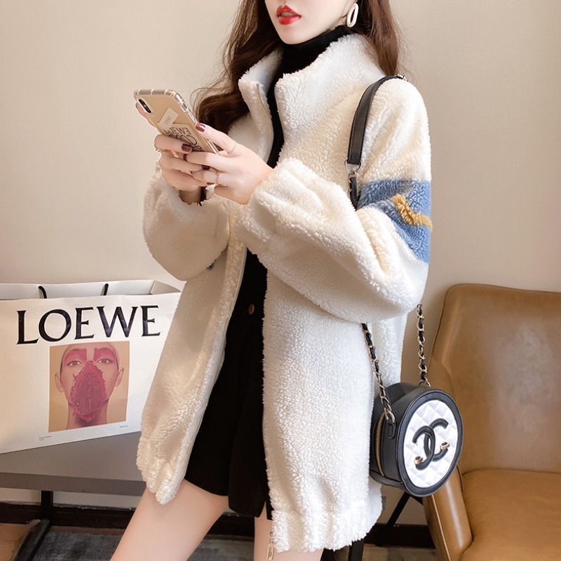 Lamb wool coat female winter fur integrated 2021 new Korean version loose splicing thickened lamb fluff fur coat
