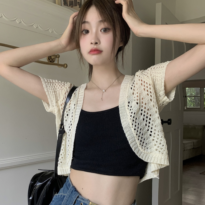 Knitted Short-Sleeved Sun Protection Cardigan for Women, Summer Thin Blouse, Camisole Outerwear, Hollow-Out Top, Stylish Short Jacket