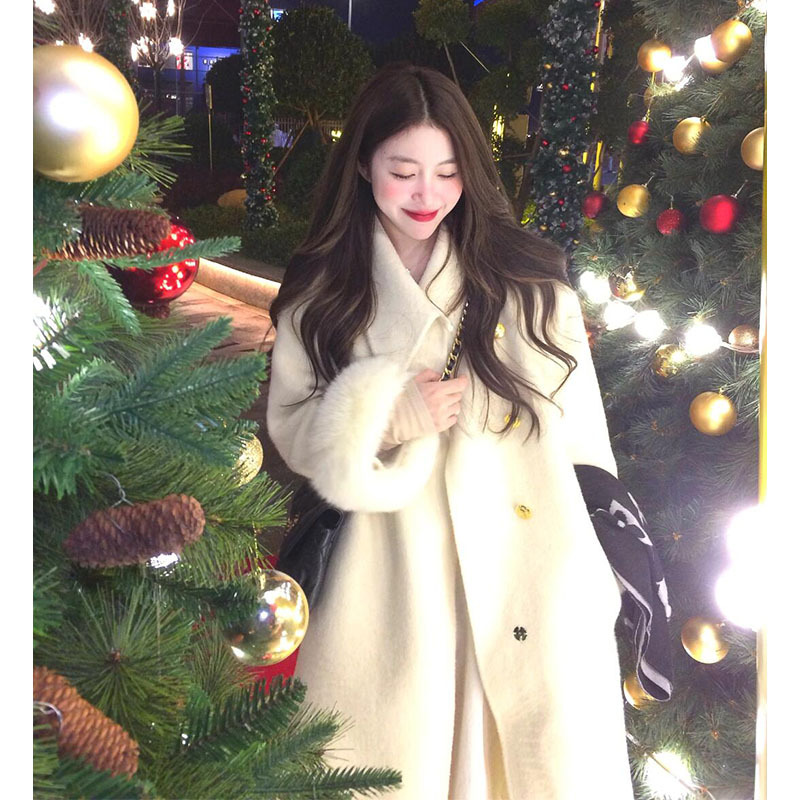 White down Jacket for Women, Winter 2025 New Style, High-End Mid-Length Woolen Coat with down Lining White down Jacket for Women, Winter 2025 New Style, High-End Mid-Length Woolen Coat with down Lining