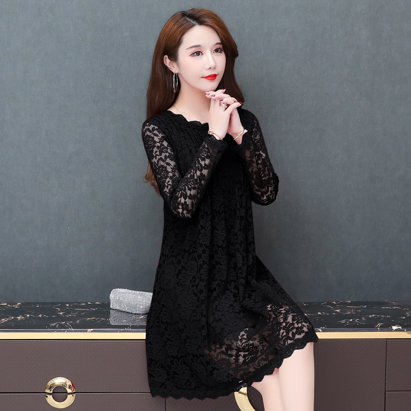 A new high - end gas in the autumn and winter 2023 dress with mom short plus skirt