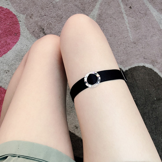 Thigh ring straps on female legs Japanese sexy insm jewelry street shot leg ring chain cute girl punk garter belt