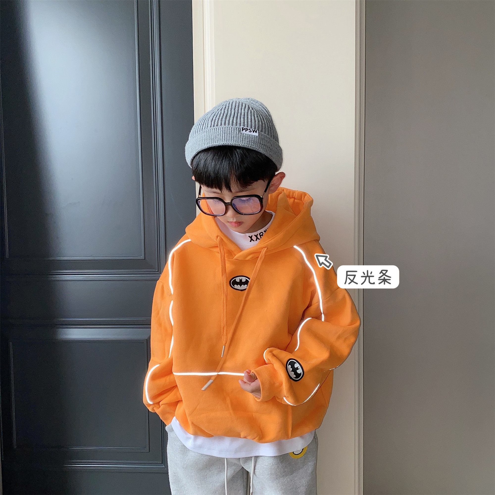 Boys' heavy sweatshirt 2021 spring and autumn wear in the big boy orange reflective thick hooded sweatshirt children's underwear