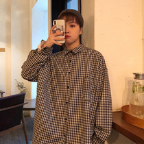 2021 Spring Korean version retro Hong Kong taste loose and wild design sense Niche retro plaid shirt shirt Female student