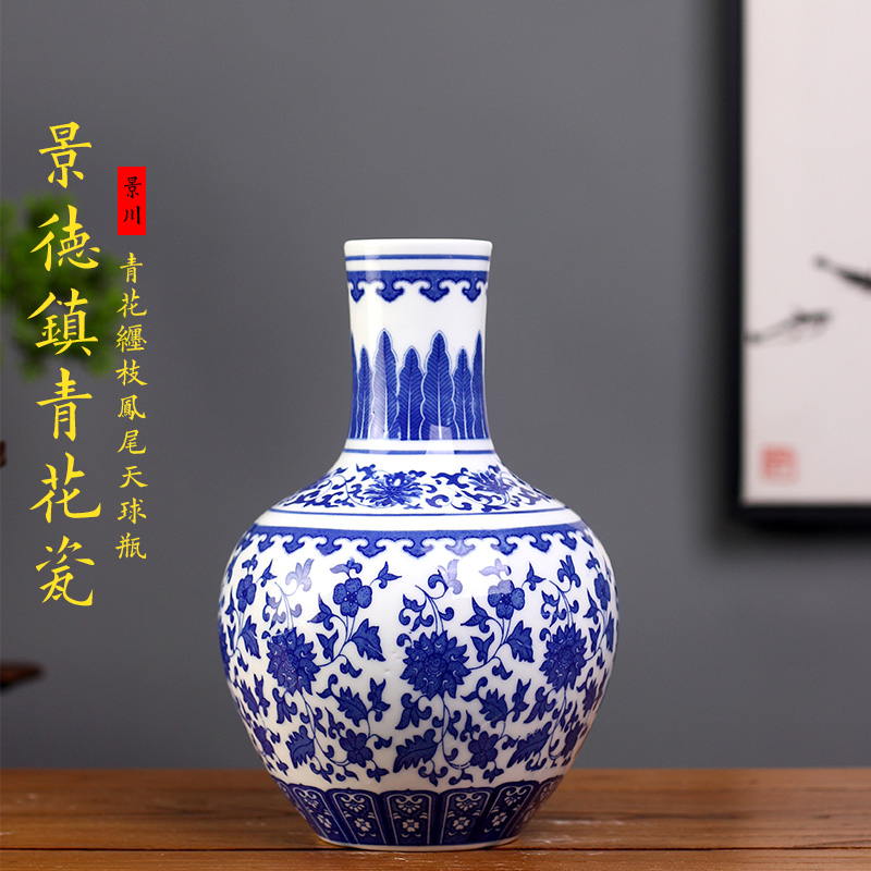 Antique vase of blue and white porcelain of jingdezhen ceramics lucky bamboo living room TV ark place, Chinese style household ornaments