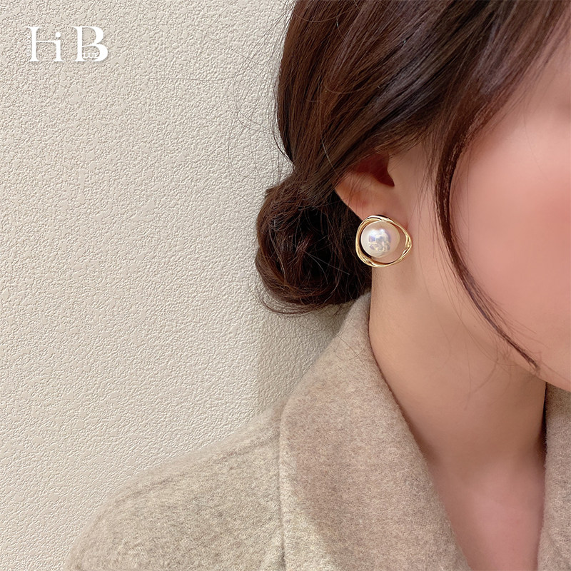 South Korean small crowddesign Superior Large Pearl Earrings Earrings Woman Summer Earrings Temperament Net Red Earrings New