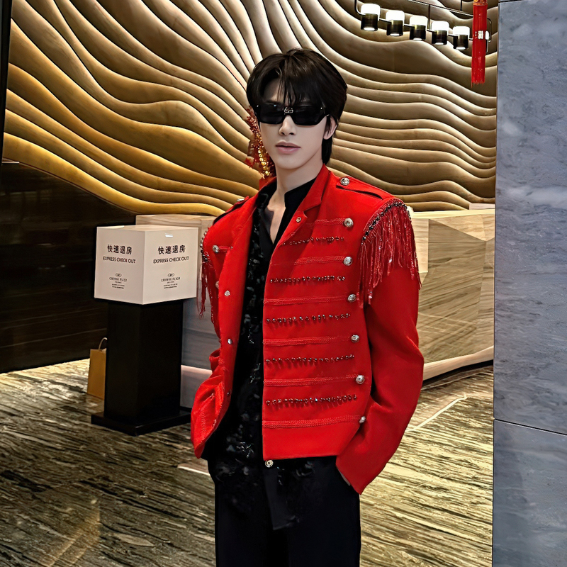 Yifan Red Epaulette Tassel Jacket for Men, Niche Metal Rivet Shoulder Pad Design, High-End Palace Style Coat