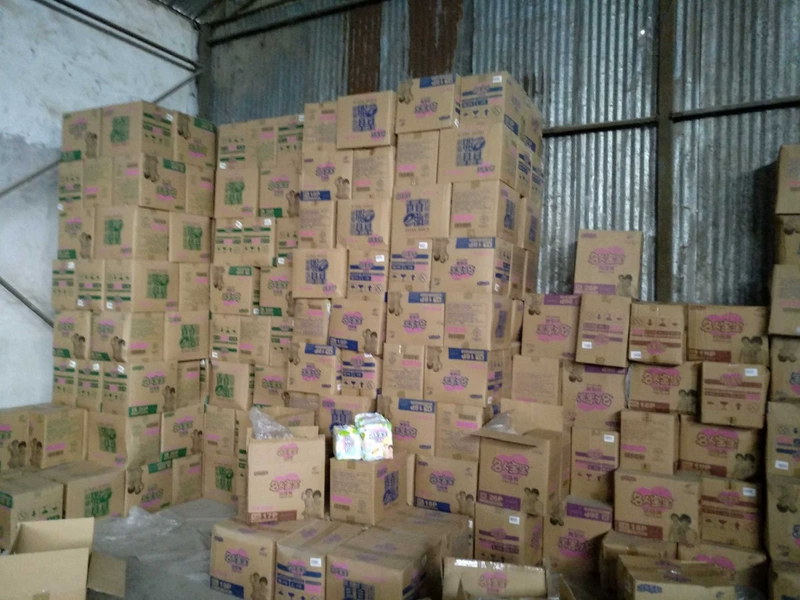 Người nổi tiếng bé quần ánh sáng mát mẻ lõi mùa hè siêu mỏng thoáng khí tã tã SMLXL không la kéo quần tã bỉm merries size s