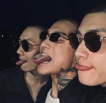 Douyin Panniang with sunglasses male trend retro small frame square web celebrity polarized sunglasses female Douyin strange glasses