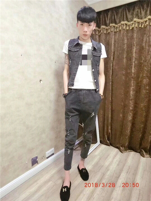 Mùa hè mới denim phù hợp với nam thần thái chàng phiên bản Hàn Quốc của xu hướng quần vest lỗ khoét hai mảnh đẹp trai áo thể thao