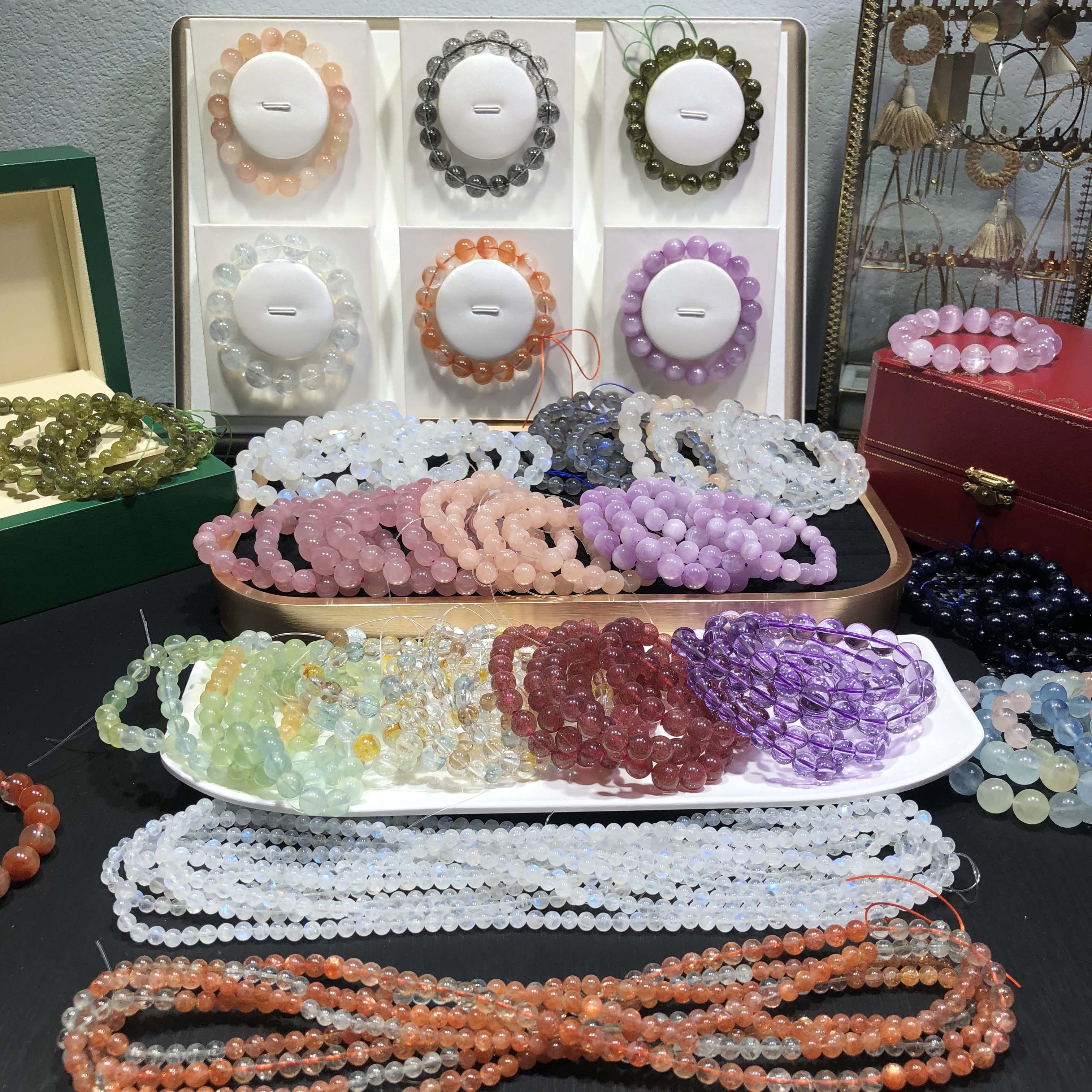 Straight podcast blue pink rabbit hair blonde crystal lapel feldspar blue moon light sunstone sea blue treasure superseven crystal bracelet women-Taobao