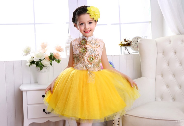 Ngày thiếu nhi nam và nữ hợp xướng trang phục trẻ em công chúa váy xòe trẻ em học sinh guzheng trình diễn catwalk trang phục động vật cho trẻ em