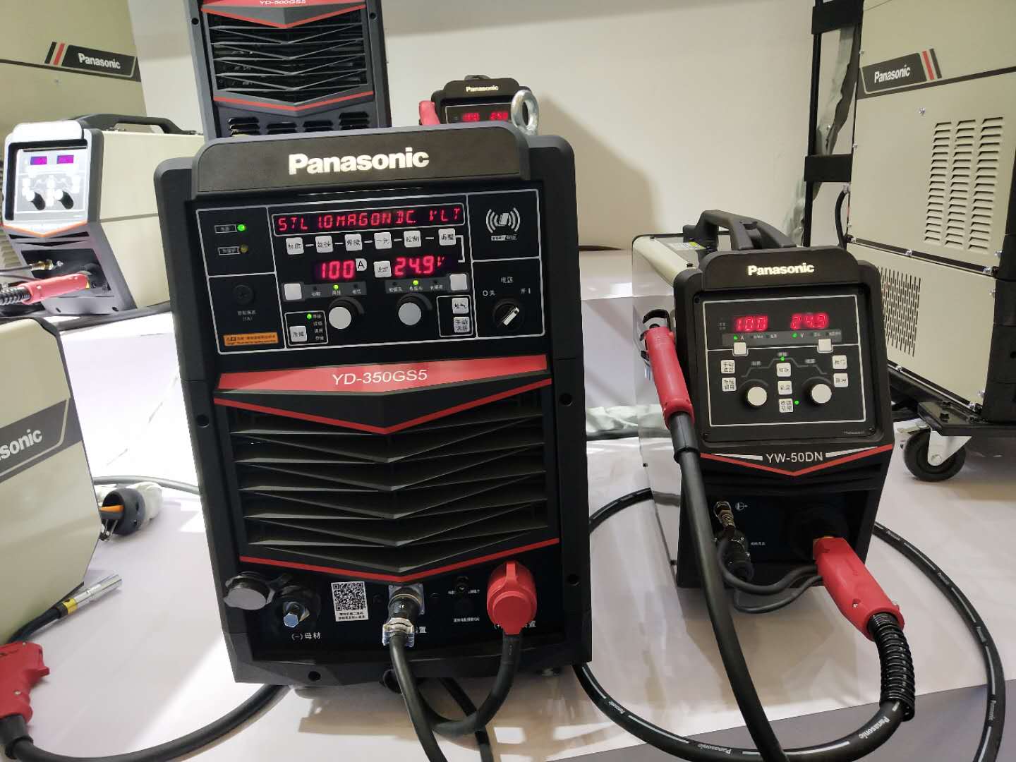 New YD-350GS5 Panasonic gas shielded welding machine YM-350GS5 Panasonic full digital CO2 gas shielded welding machine