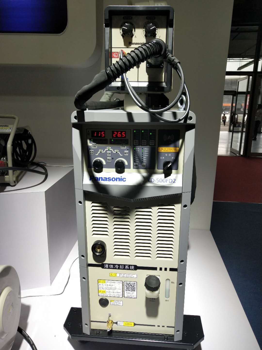 YD-350FD2HGW Panasonic melting electrode gas shielded welding machine YD-350FD2 Tangshan Panasonic MIG welding machine