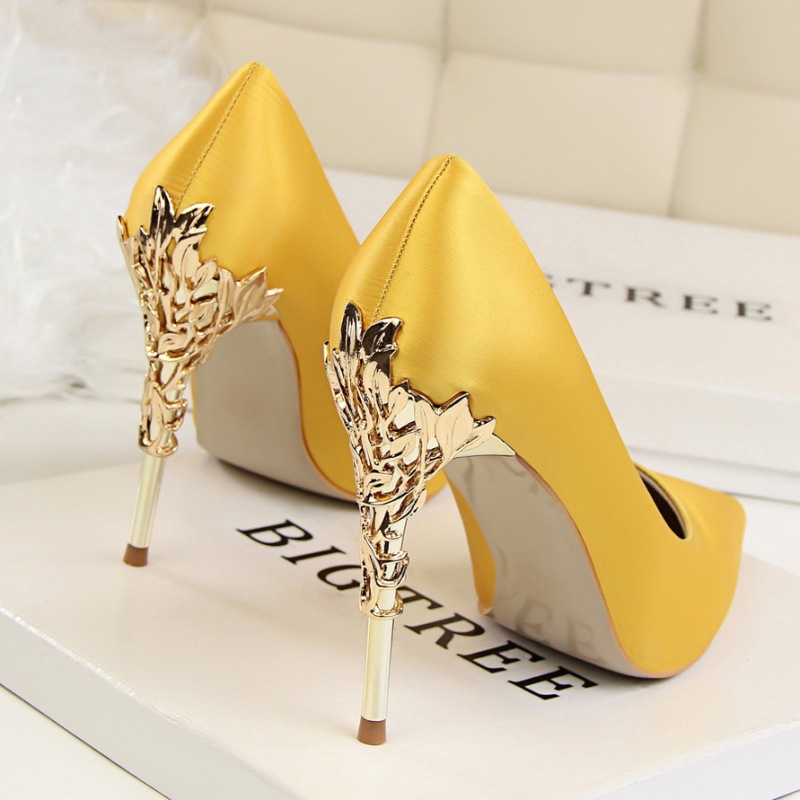 Yellow High Heels 10cm Comfortable Stiletto Shallow Mouth 2024 New Satin Pointed Toe Elegant Pumps to Match Dresses Yellow High Heels 10cm Comfortable Stiletto Shallow Mouth 2024 New Satin Pointed Toe Elegant Pumps to Match Dresses
