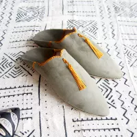 Светло-серо-зеленый (небольшой недостаток)