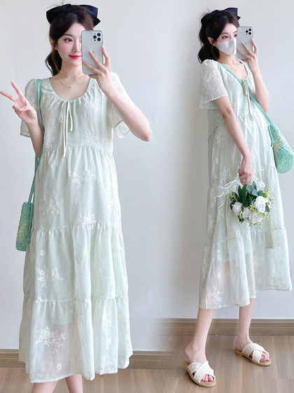 孕妇装夏装小清新绣花短袖连衣裙2025新款孕妇裙夏季甜美减龄裙子