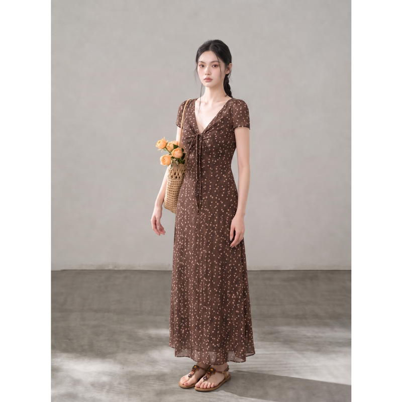 Plus-Size Dress/French Retro V-Neck Floral Lace-Up Waist-Slimming Dress, Stunning Summer Long Dress with Elegant Temperament Plus-Size Dress/French Retro V-Neck Floral Lace-Up Waist-Slimming Dress, Stunning Summer Long Dress with Elegant Temperament