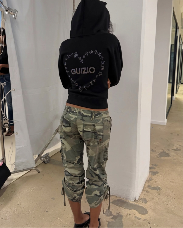 Classic Cargo "Dream Pants" with Low Waist, Multiple Pockets, and Side Drawstring Design, Two-Way Wear Camouflage Trousers Classic Cargo "Dream Pants" with Low Waist, Multiple Pockets, and Side Drawstring Design, Two-Way Wear Camouflage Trousers