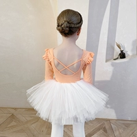 Лонгслив, белая юбка