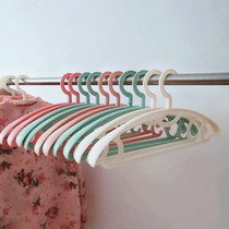 Household plastic hangers Adult incognito clothes hangers Non-slip clothes rack Shoulder width wardrobe hanging clothes support hook