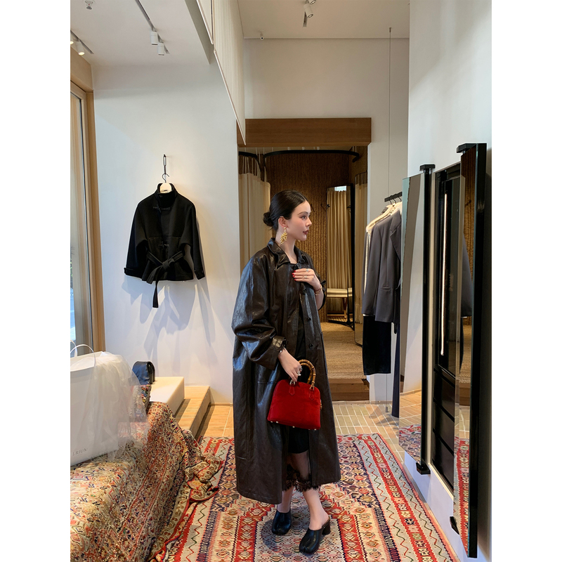 Le Rouge Zhou Meimei Life Wardrobe Classic Simple Lychee Pattern Pu Leather Oversized Long Trench Coat