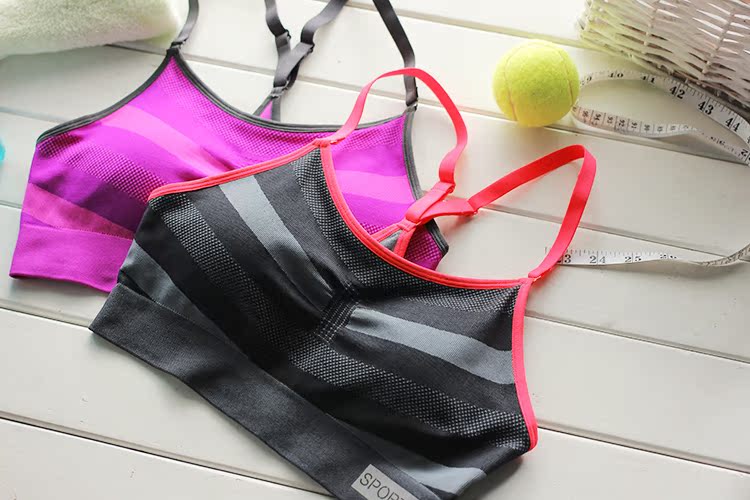 2 mảnh miễn phí sau áo ngực thể thao miễn phí kiểu áo vest chéo với miếng đệm ngực có thể tháo rời chống sốc chạy đồ lót cốc mỏng quần lót nữ triumph