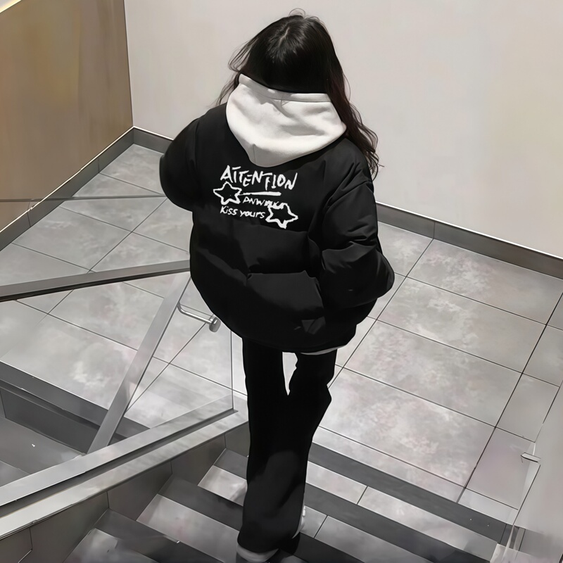 American High Street Style Black Stand-Up Collar down Cotton Jacket for Girls, Winter 2026, Loose Cotton Coat for Middle School Students