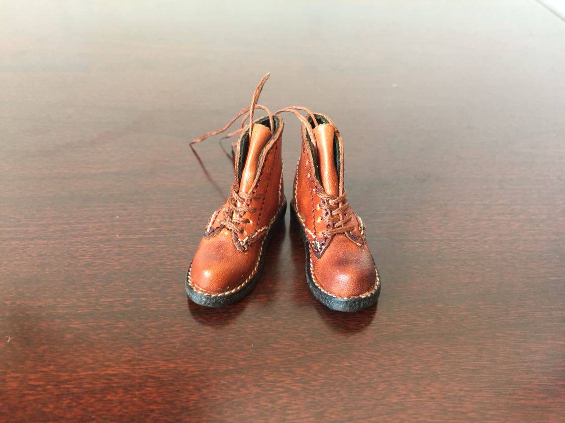 1:6 men's distressed martin boots