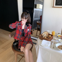 CHICYOU (British noble girl) red Scottish plaid diamond brooch woolen set