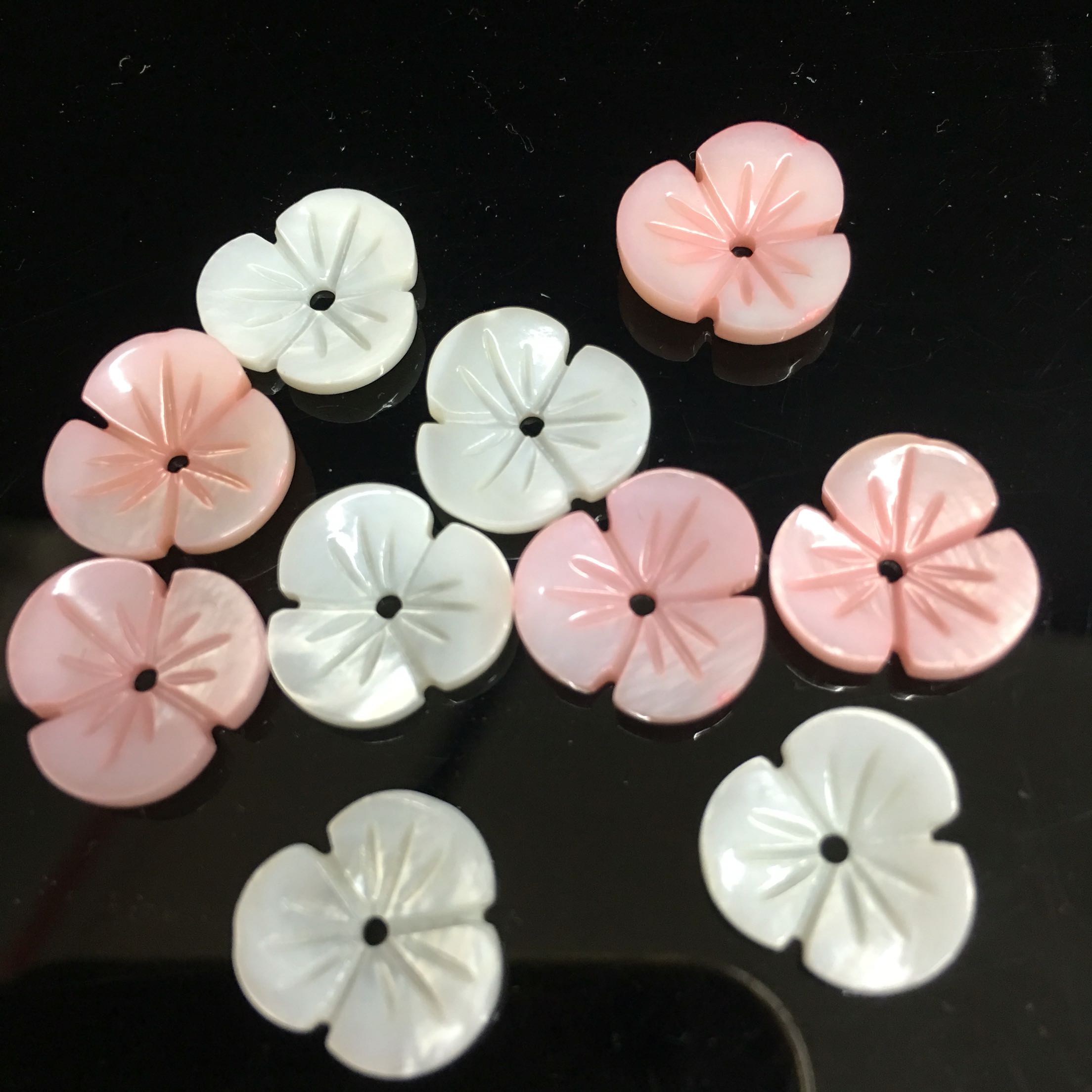 淡水貝三瓣碗花10 12mm12個9 9元髮簪流蘇耳針diy飾品配件材料