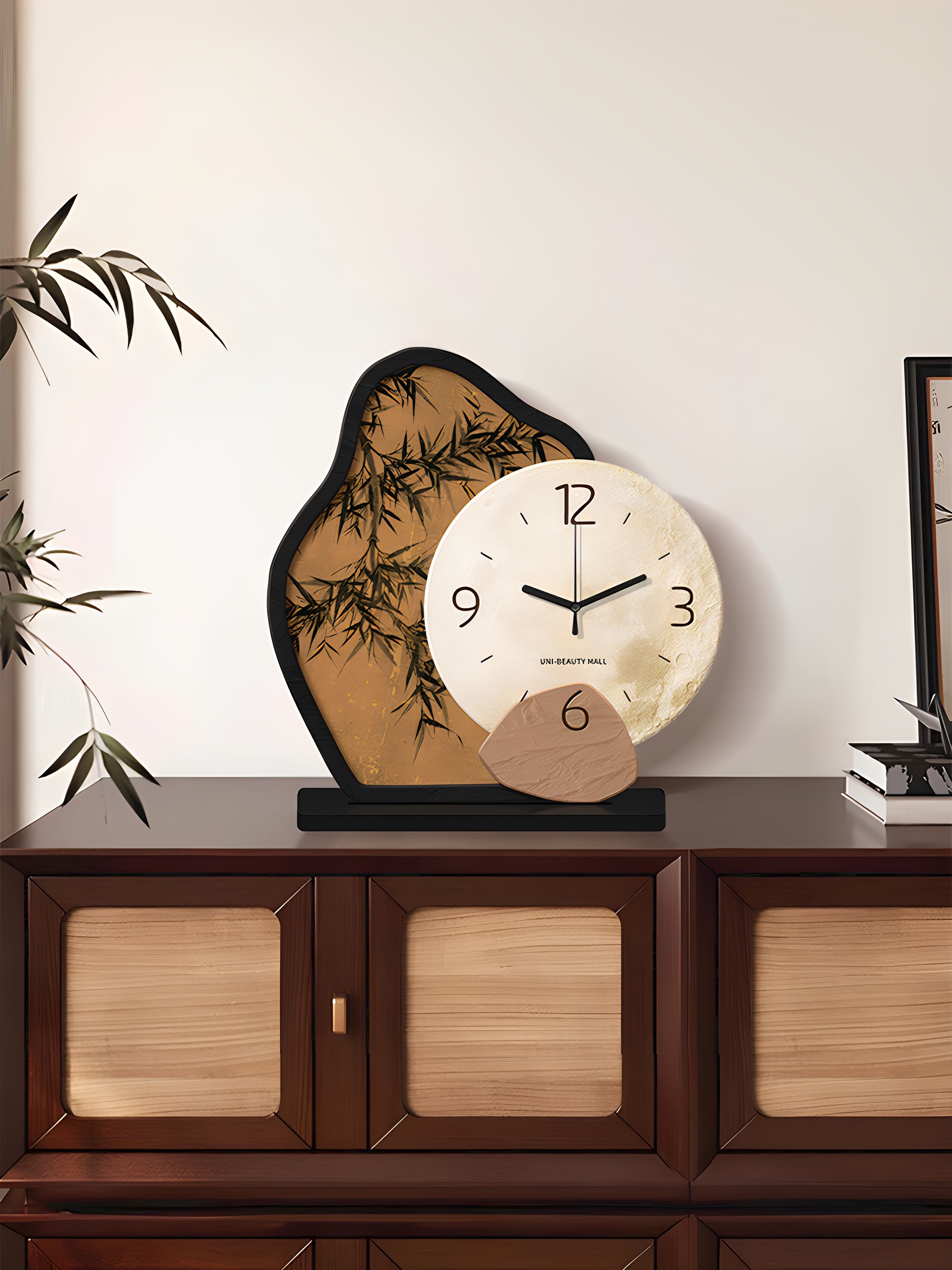 Medieval-Style Desktop Clock, Creative Table Clock, 2025 New Model, Artistic and High-End Living Room Clock, Small Ornament