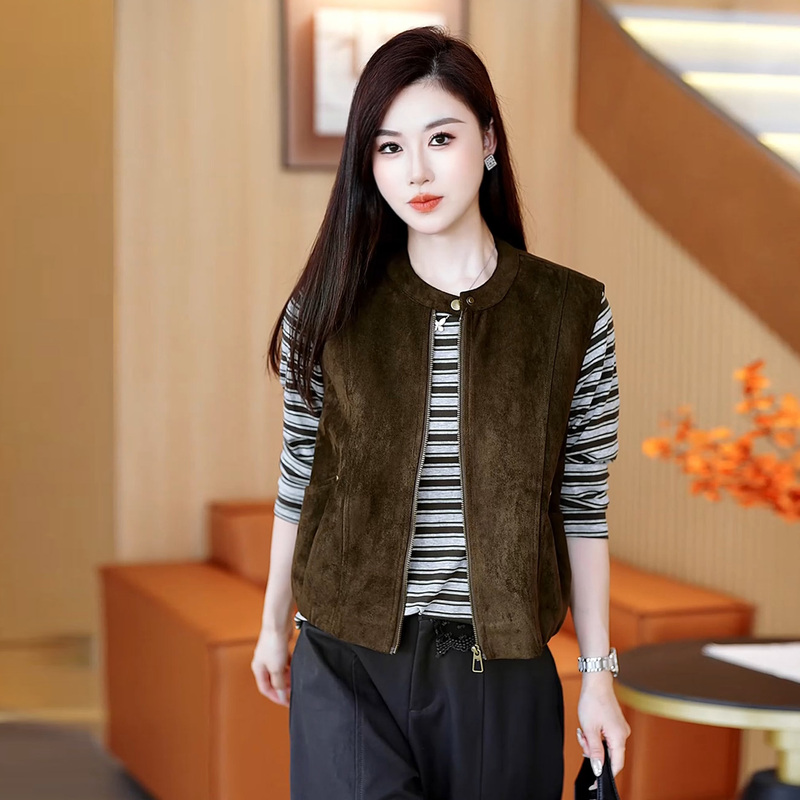 American-Style Barn-Style Suede Vest for Women, 2026 New Autumn Short Fashionable Stylish Outerwear Layering Vest