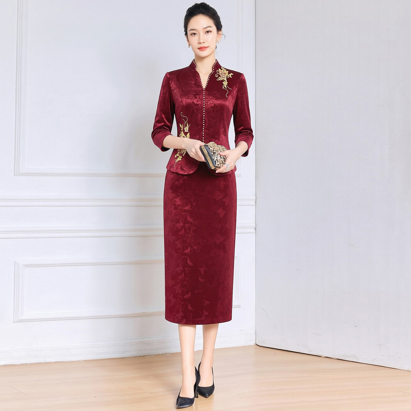 Elegant Two-Piece Dress Set for the Mother-In-Law at the Wedding Banquet, High-End and Luxurious Attire for the Mother of the Bride, Classy Evening Gown for the Toast Ceremony Elegant Two-Piece Dress Set for the Mother-In-Law at the Wedding Banquet, High-End and Luxurious Attire for the Mother of the Bride, Classy Evening Gown for the Toast Ceremony