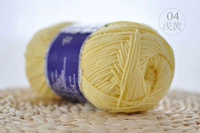 Светло-желтый