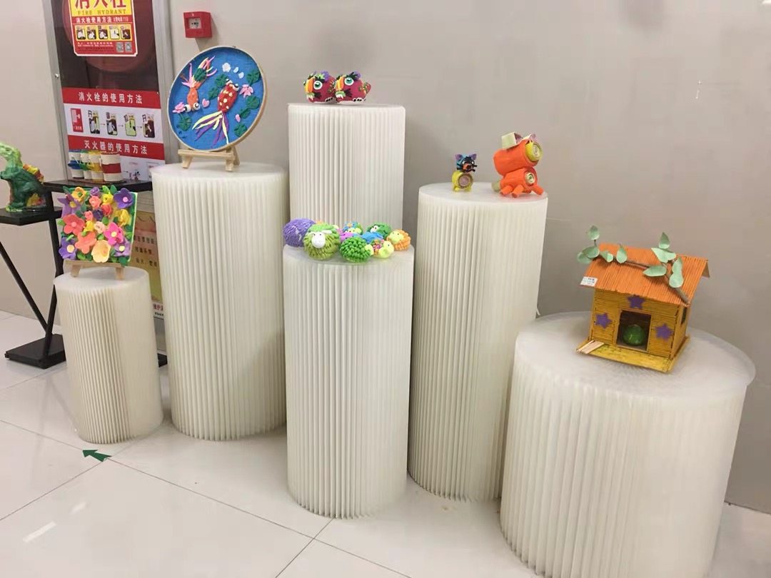 Creative clothing store Zhongdao Waterstage Display Table Cylindrical Show Show Round Display Frame Party Table