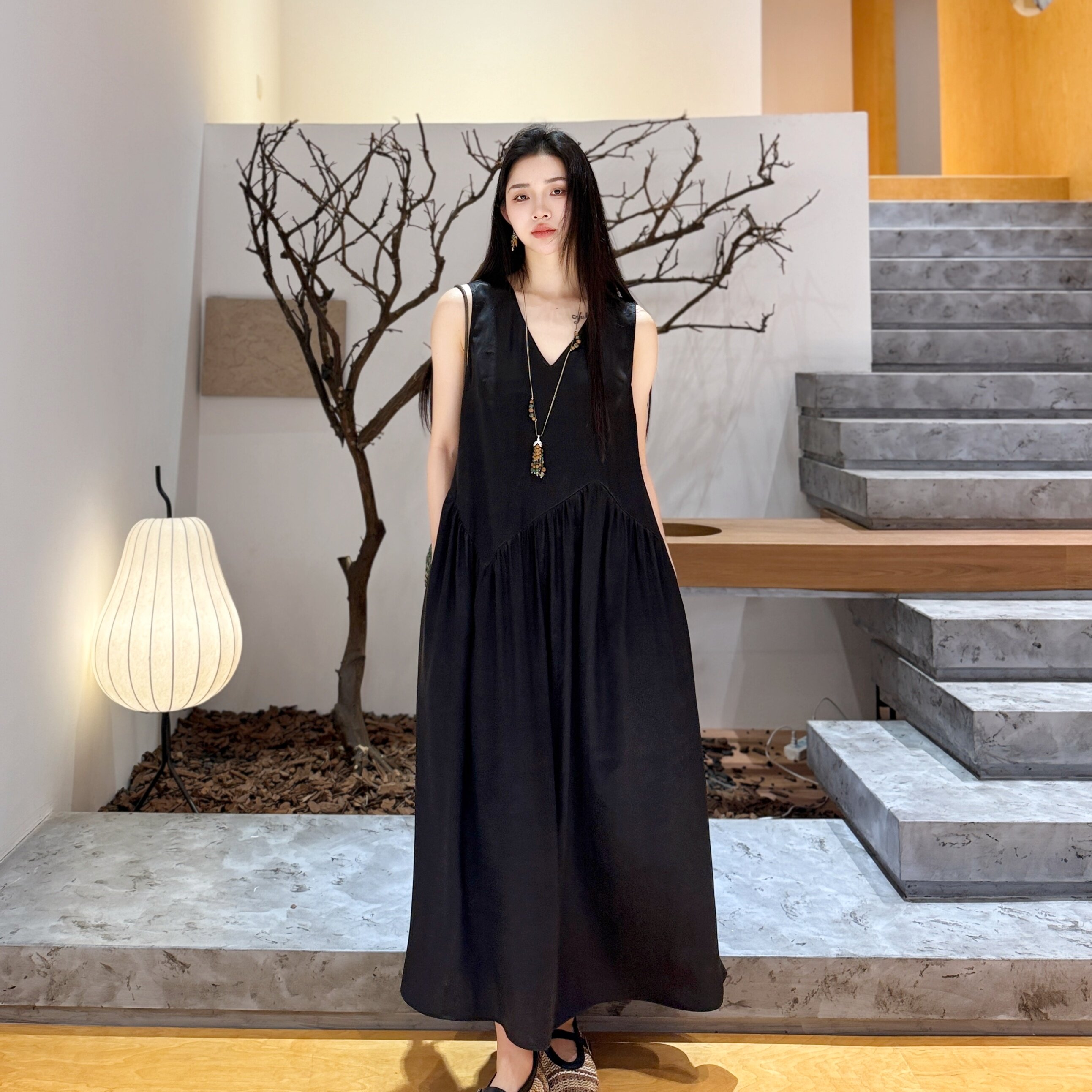 时光滤镜丨100桑蚕丝重缎香云纱丨莨绸真丝V领松弛感连衣裙-6862