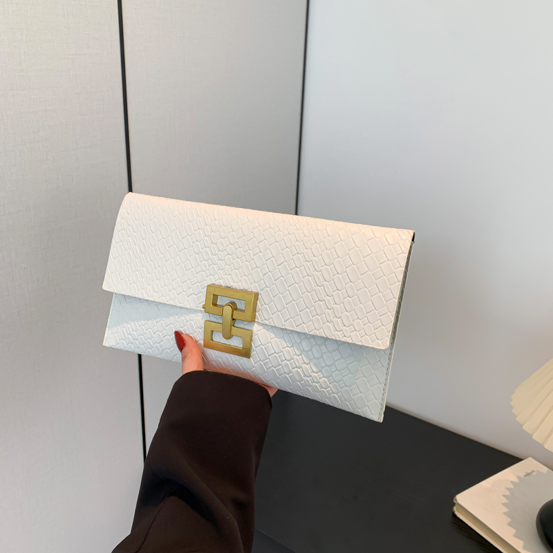 Casual and Stylish Large-Capacity Small Square Bag, Simple Women's Small Bag, 2024 Spring and Summer New Trendy Fashion Clutch Bag