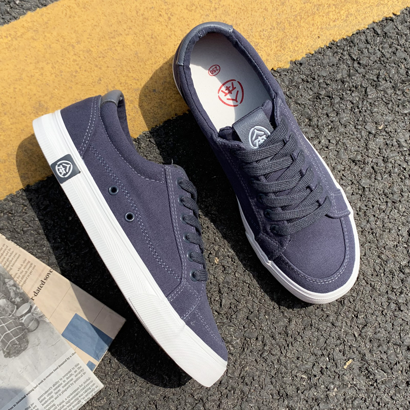 Man's shoes Shoes Sail Fabric Shoes 2022 Spring new 100 Ride Tide Board Shoes Men's Spring Autumn Retro Casual Shoes